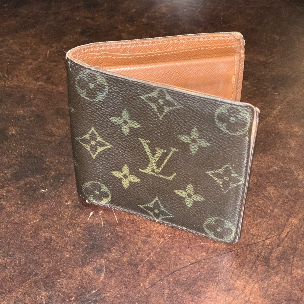 Vintage (1970s) Louis Vuitton Monogram Bifold Men’s Wallet